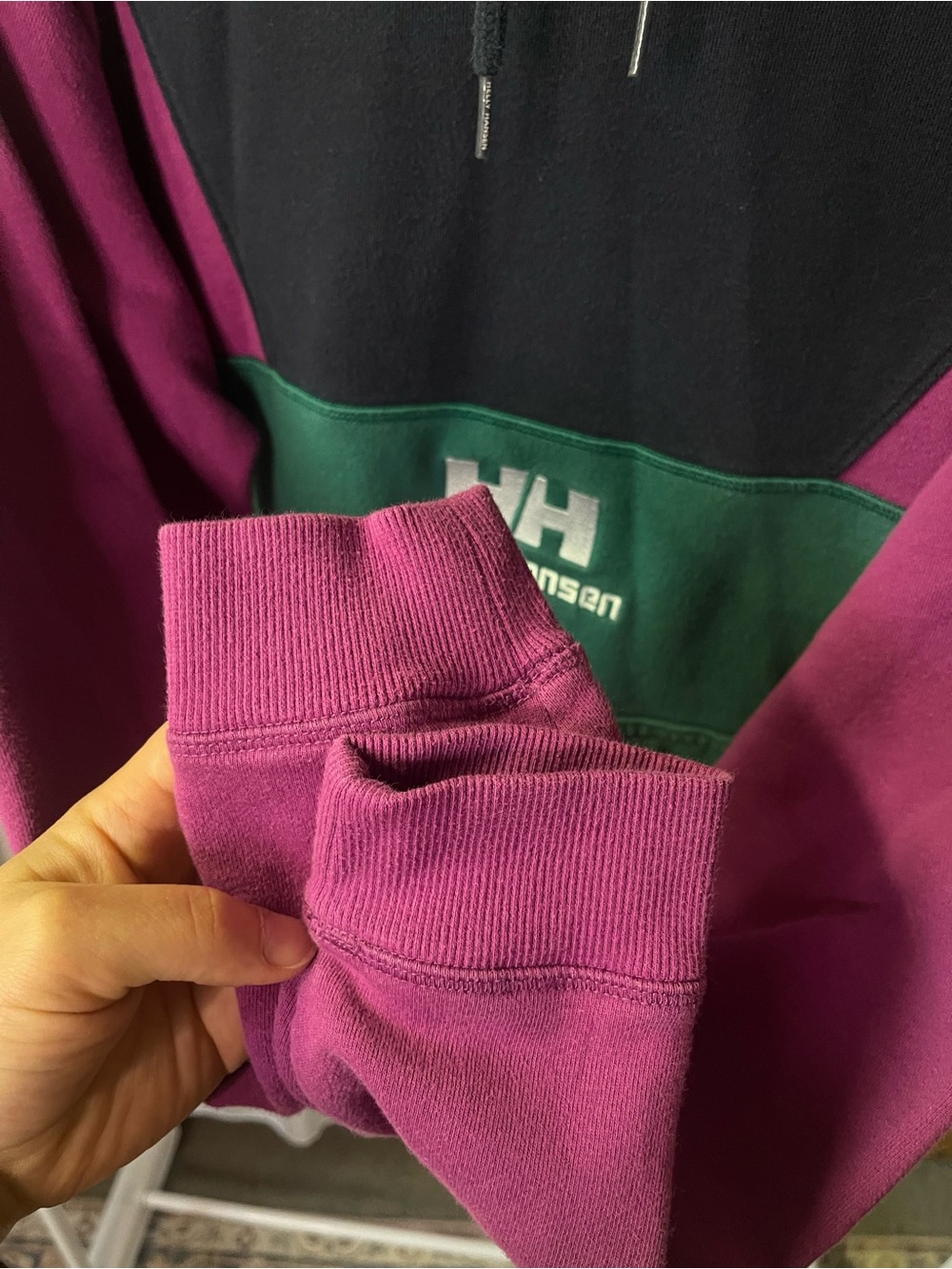 Helly Hansen Colorblock Pullover Hoodie Black Green Magenta Logo Sweatshirt M - Picture 6 of 6